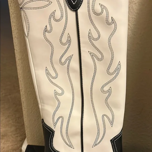 I.N.C. Hayleigh Black and White Western Boots - Picture 4 of 4